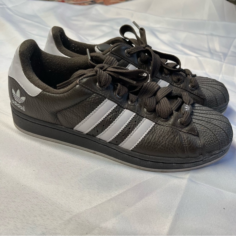 Adidas Originals sneakers brown and white size 9.5
